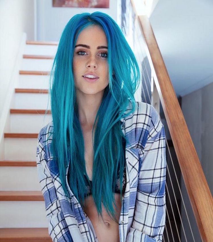 blått hår havsfärger trend lång turkos
