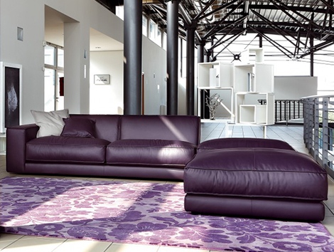 Överdimensionerad lila soffa från DITRE Italia