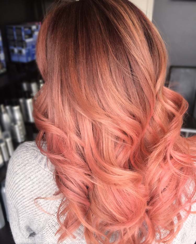 bl-orange-hår-färg-långt-hår-koppar-vågor