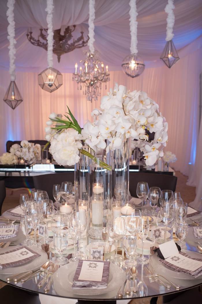 blommor dekoration för bröllop orkidéer vit hall runt bord