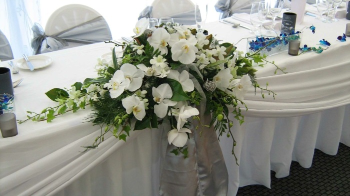 bordsdekorationer blommor orkidé bröllopsreception dekoration vit