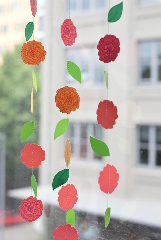 fönsterdekorationspapper gör sommardekorationsidéer själv med blommor