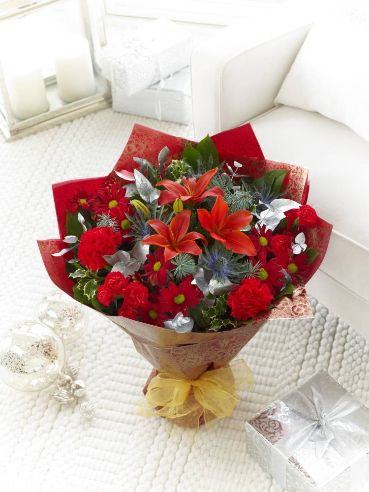 jul-blommor-ger-röd-lilja-krysantemum