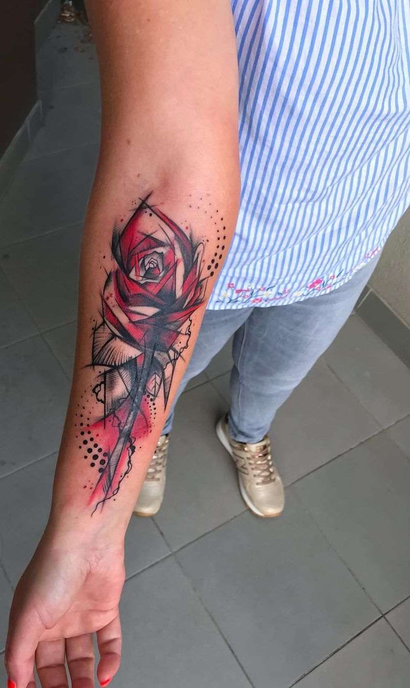 Polka papperskorgen blommor tatuering ros tatuering motiv underarm kvinnor
