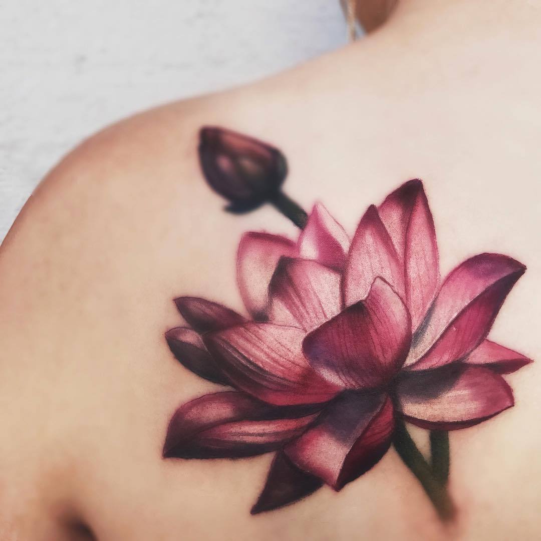 Lotus blommor tatuering tillbaka tatuering design kvinnor tatuering trender