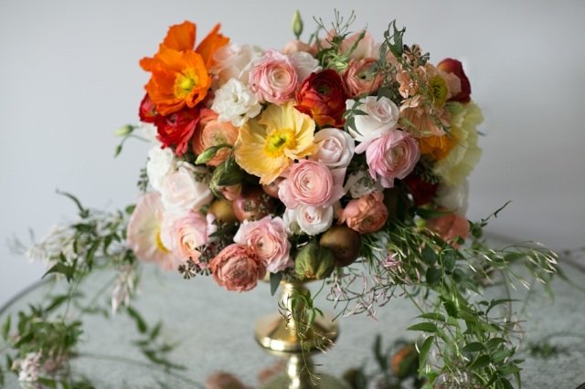 blommor bordsdekoration färgglada romantiska anemone våren