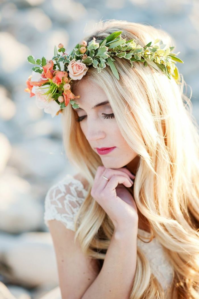 blommor hår smycken krans ros brud 2015
