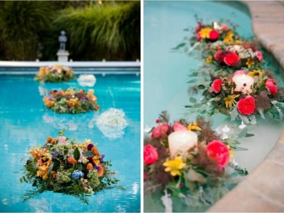 Flytande-kransar-av-blommor-i-poolen