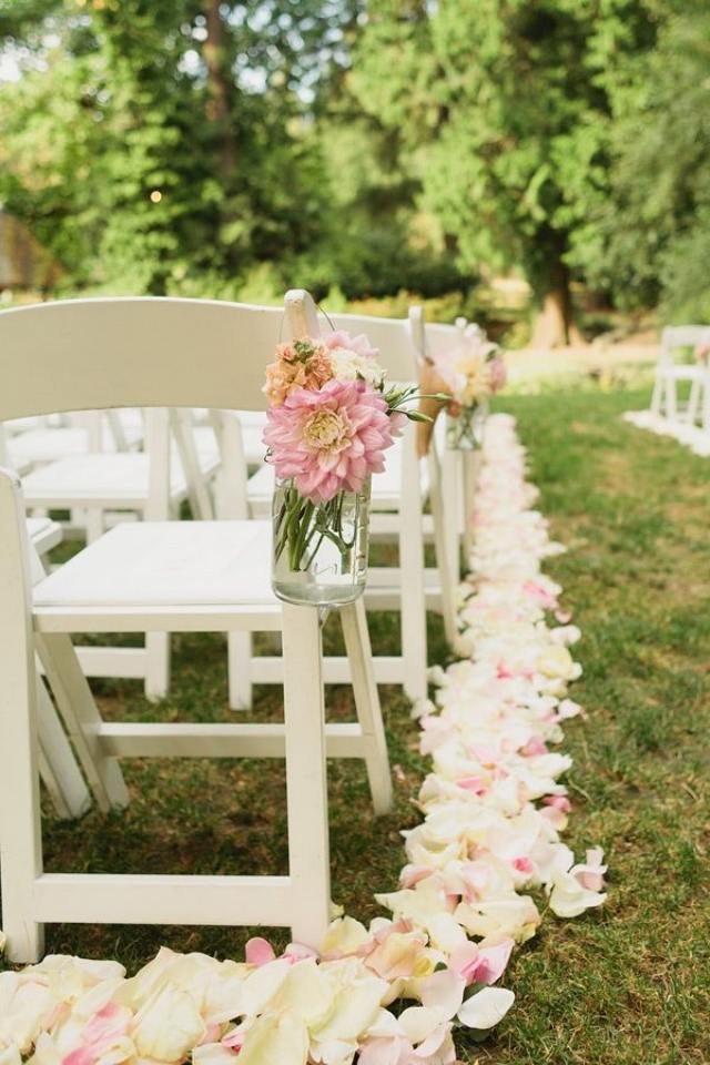 idéer-romantisk-bröllop-på-sommaren-trädgård-bröllop-dekoration-färg accenter