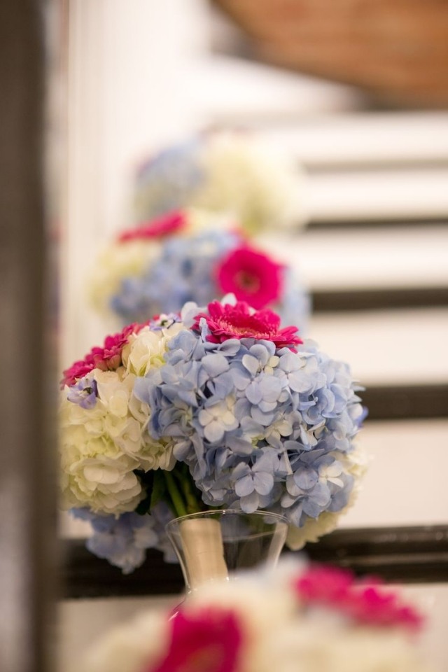 romantisk-blomma-dekoration-arrangemang-bord-smycken-bröllop-idéer