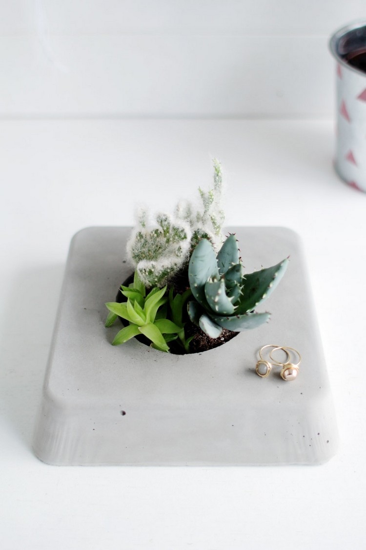 Gör-din-egen-blomkruka-betong-succulenter-ordna-