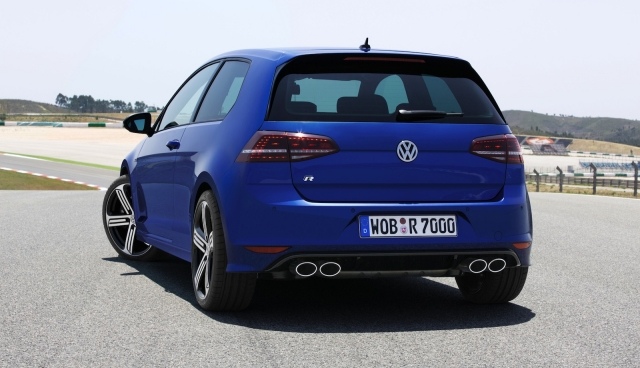 Volkswagen Golf R 2014 bakifrån hastighet