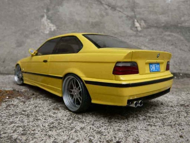 BMW-E36-m3-gul-bakstrålkastare
