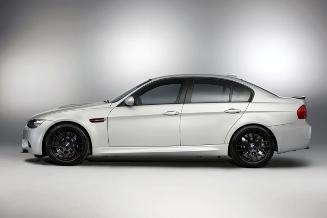 BMW-M3-vit-E90-sidovänster