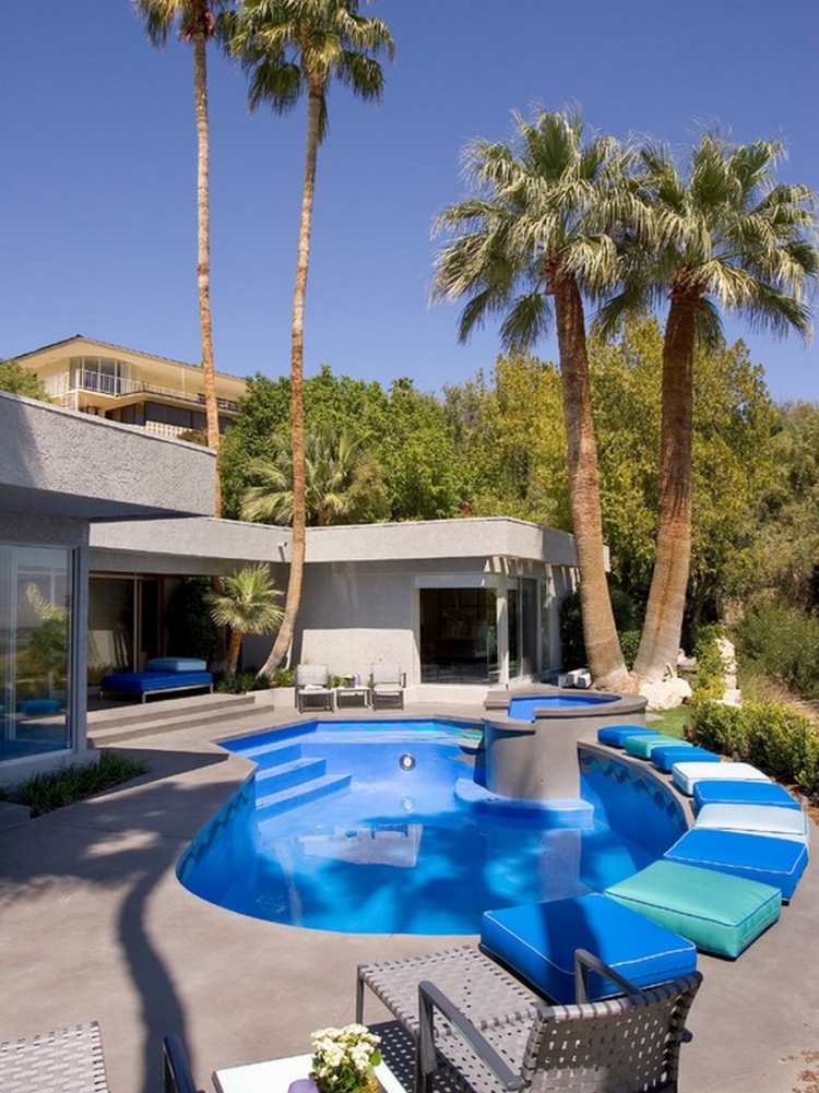 Golvkuddar för trädgården eller terrassen - pool - palmer - sommar - blå - solstolar - växter