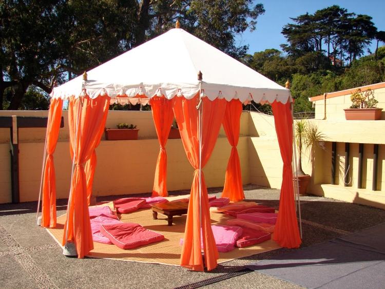 Golvkuddar för trädgården eller terrassen e-orange-sommar-tält-fest-trädgård-rosa