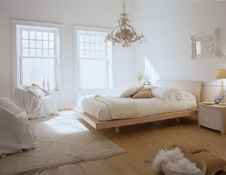 bohemisk stil-sovrum-vit-hall-trä-säng-ljuskrona-rustikt