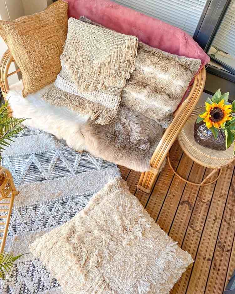 Boho kudde för balkong gjord av mjuka tyger