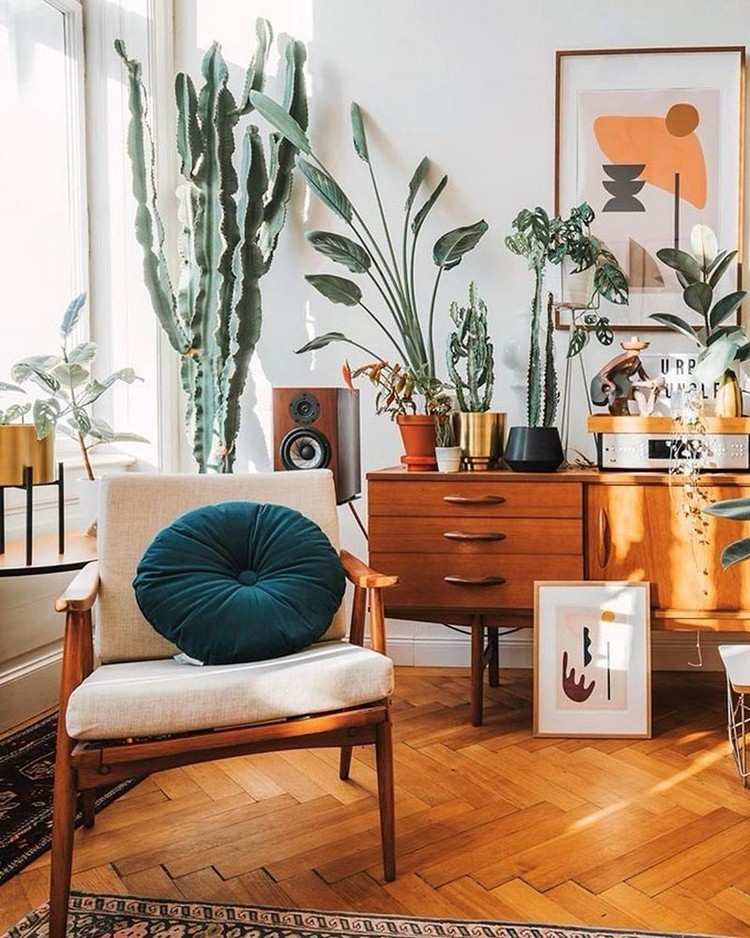 Vintage möbler boho vardagsrum inredning idéer vägg design tips