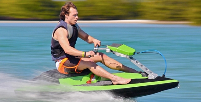 BomBoard-modulär-jet-ski-ny-modell-rörelse