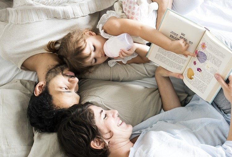 vilken säng rekommenderas för föräldrar med små barn