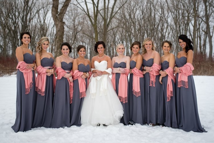 brudkast för bröllop halsdukar-rosa-vita-brudtärnor-klänning-tillbehör