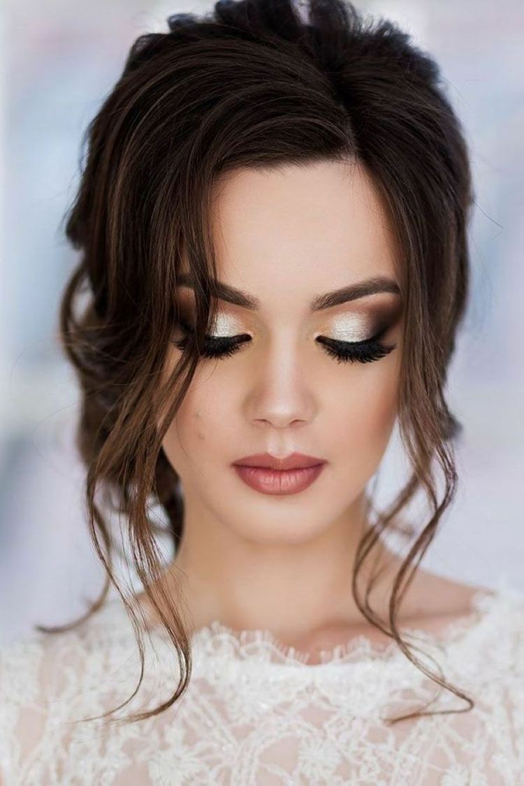 Applicera ögonskugga med glitter eyeliner Make-up tips bröllop