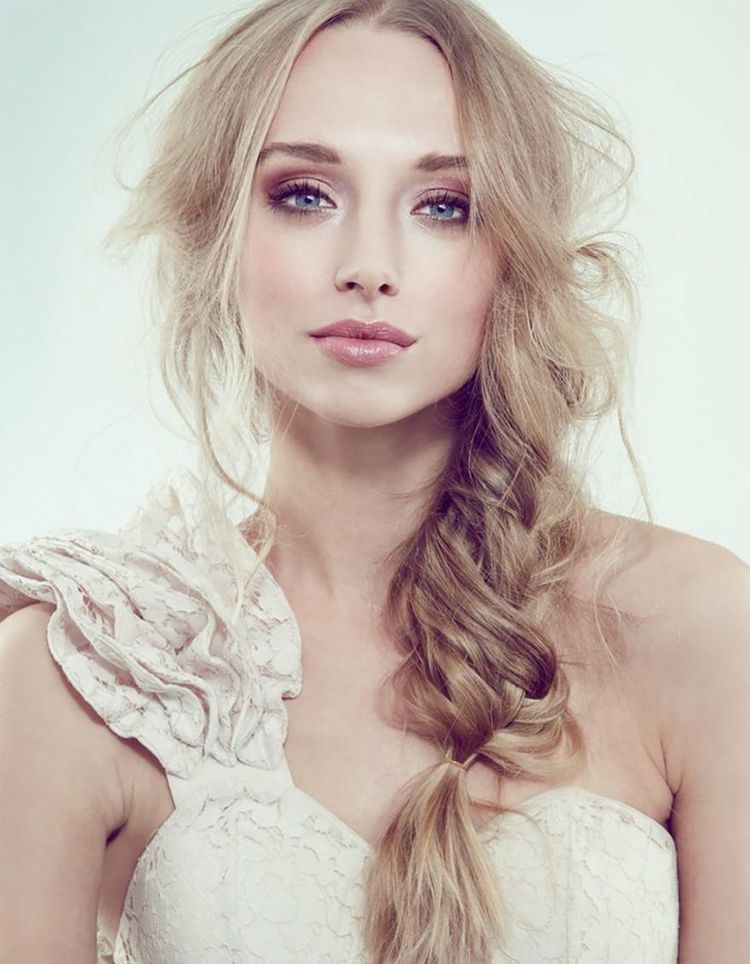 Makeup Tips Bröllop Bröllop Frisyrer Långt hår Flätade Frisyrer