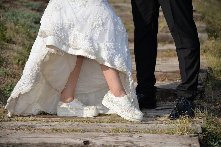 brudskor trender bröllop sneakers bekväma eleganta