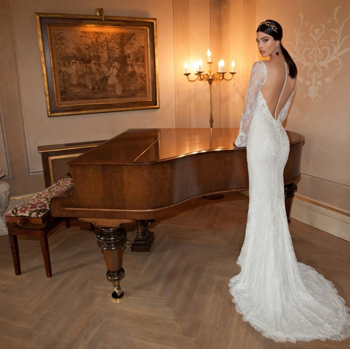 brudsmycken klänning design vita långärmade pianoljus