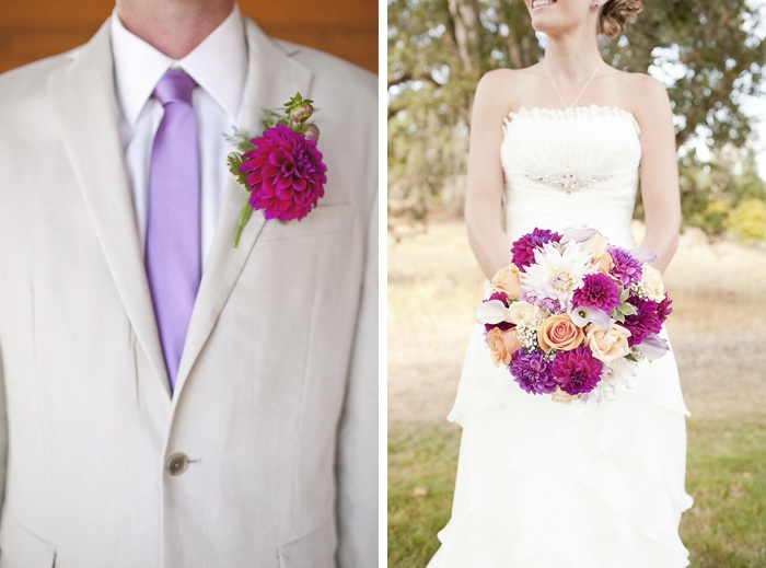 bröllopsklänning bröllop brudbukett design lila boutonniere rosor