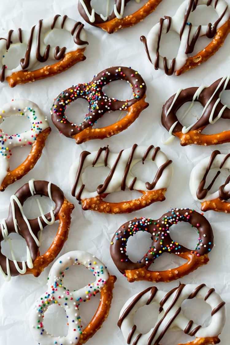 oktoberfest fira fest organisera bord ordna recept choklad kringla belagda strö vit choklad