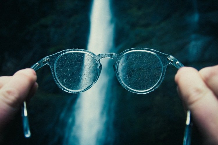 Transparenta glasögon runda nerdglasögon trend 2019