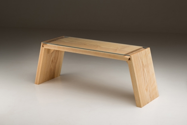 design-trä-möbler-bänk-glas-tallrik-jalmari-laihinen