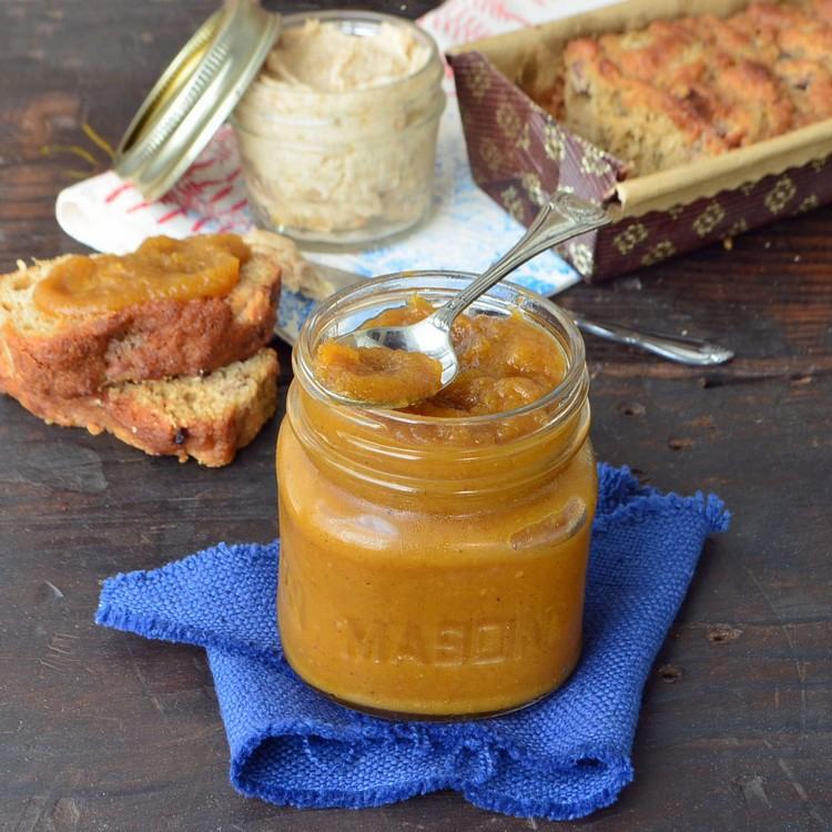 Brunchrecept för höstpumpasmörsmör