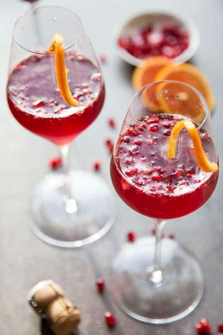Cocktails för höstbrunch granatäpple och mousserande vin