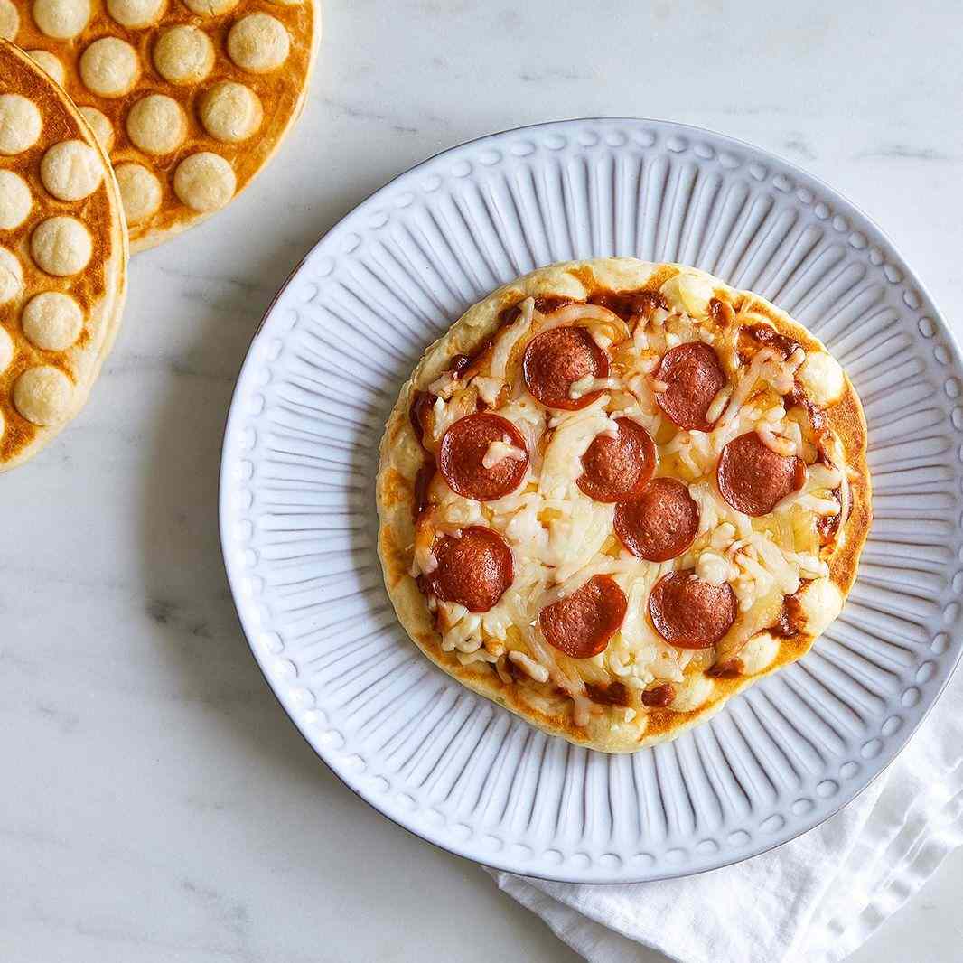 Bubble Waffles Pizza Recept Salami Ost Lunch Idéer