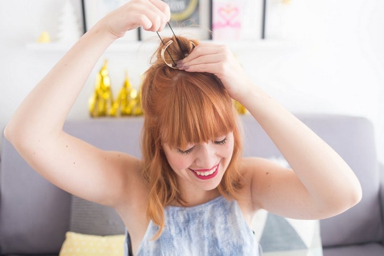 DIY frisyr med bulle manschetten bara en halv bulle