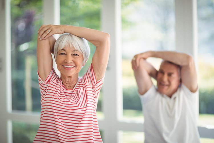 Styrketräning i ålder Fördelar med övningar Kvinnor över 50 år