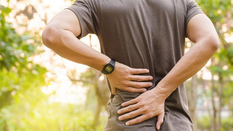 Övningar mot ihålig rygg och knäcka lindrar ryggvärk Träning