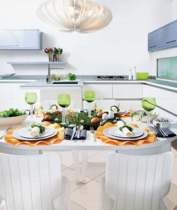 färgglada borddekorationsidéer orange gröna glasögon konstgräs