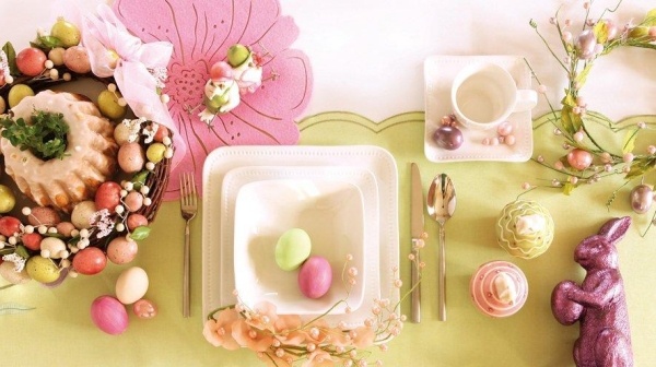färgglada bordsdekorationer för påsk öm rosa ljusgrön
