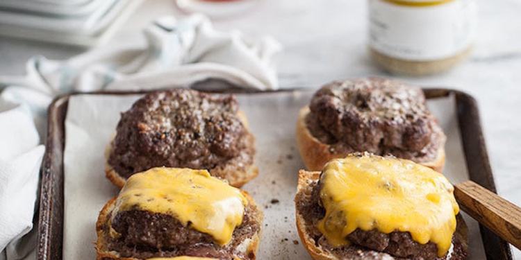 burger-recept-ost-smält-chedder-matlagning-tips-hemlagad
