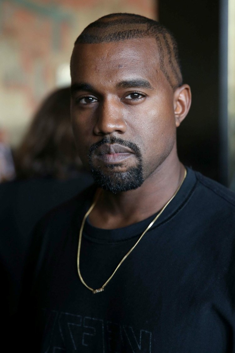 kanye west mönster hår tatuering linjer rakade buzz cut män