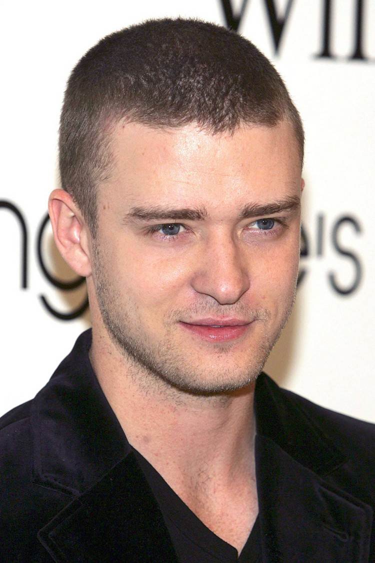 Justin Timberlake med buzz cut och längre hårkombination med ansiktshår