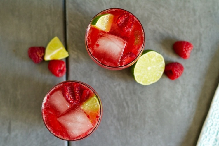 caipirinha-recept-hallon-röd-alkohol-fri-med-alkohol-beredning-lätt