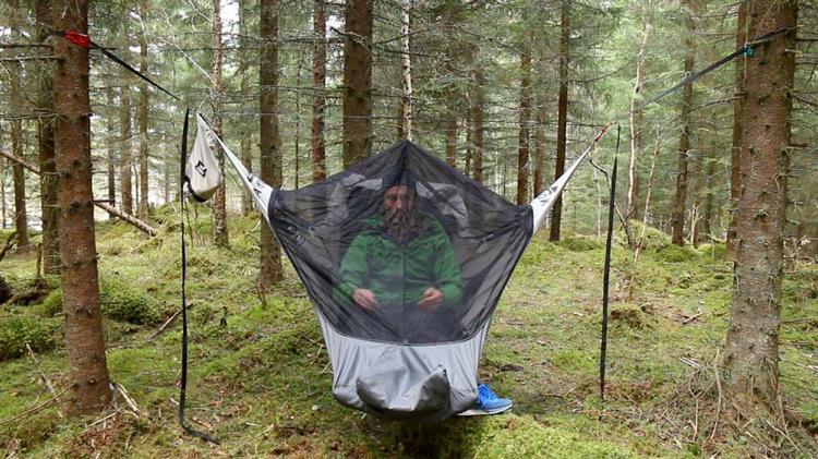 camping-hängmatta-utomhus-tillbehör-tält-skydd-insekter-amok