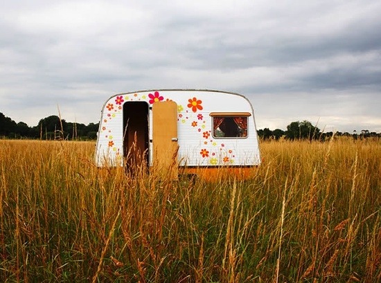 checklista för camping husvagn blommor mönster