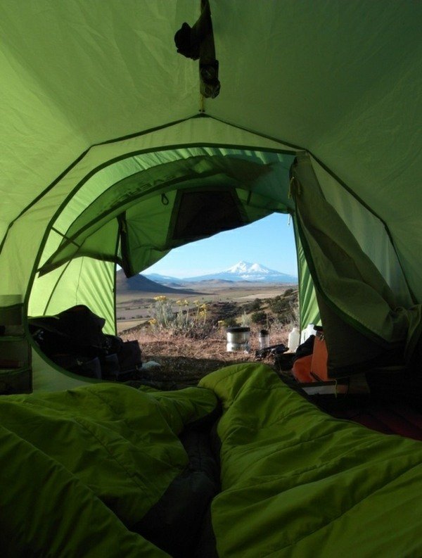 Camping mitt i naturens tältbergen