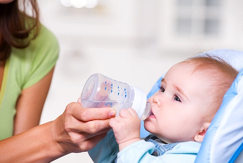 Αλκαλικό νερό ασφαλές για μωρά 2